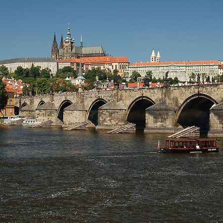 Pension Berg Прага Экстерьер фото